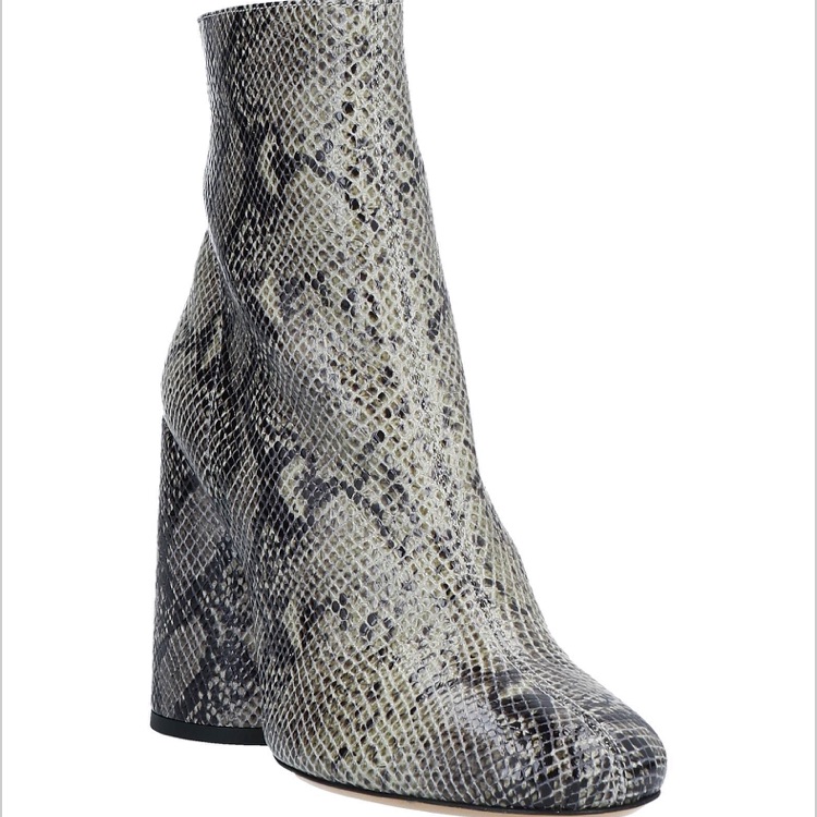 Armani Genuine Leather Ankle Boots Brand New No Box Size 38 8Us 275